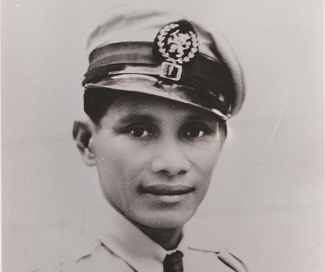 Sergeant Major Instructor Petrus Akihary /Collection Mrs. E. Supusepa-Akihary, Culemborg, youngest daughter of Petrus Akihary